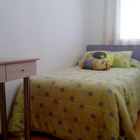Bonito De 3 Hab. Con Jardin Apartment