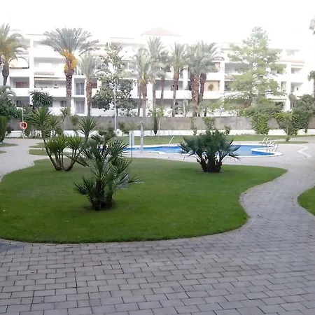 Bonito De 3 Hab. Con Jardin Roses