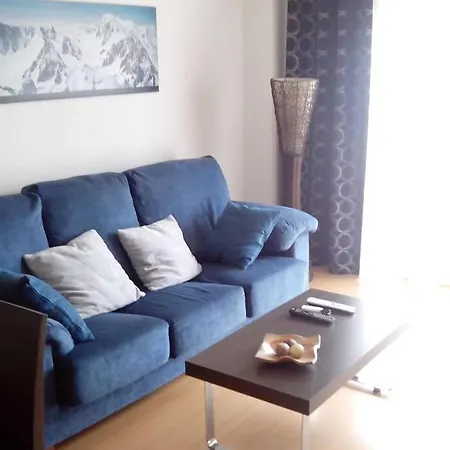 Apartment Bonito De 3 Hab. Con Jardin *
