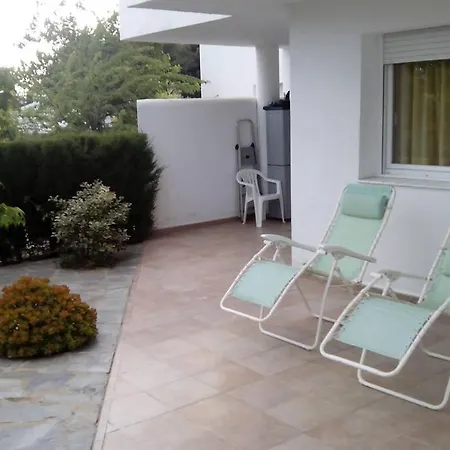 Bonito De 3 Hab. Con Jardin * Roses
